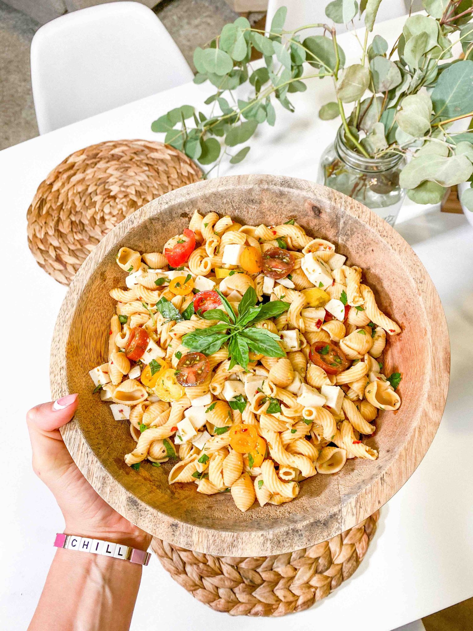 https://purelypope.com/vegan-caprese-pasta-salad/img_1733/